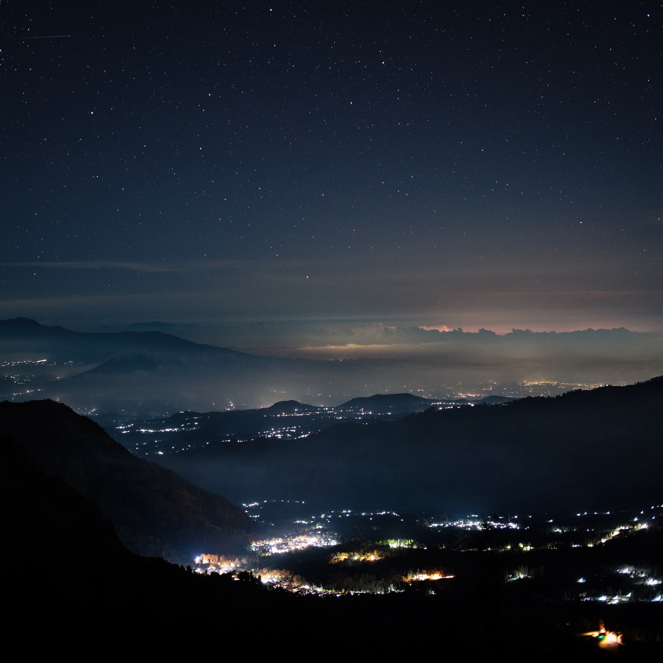 MOUNTAIN TOWN