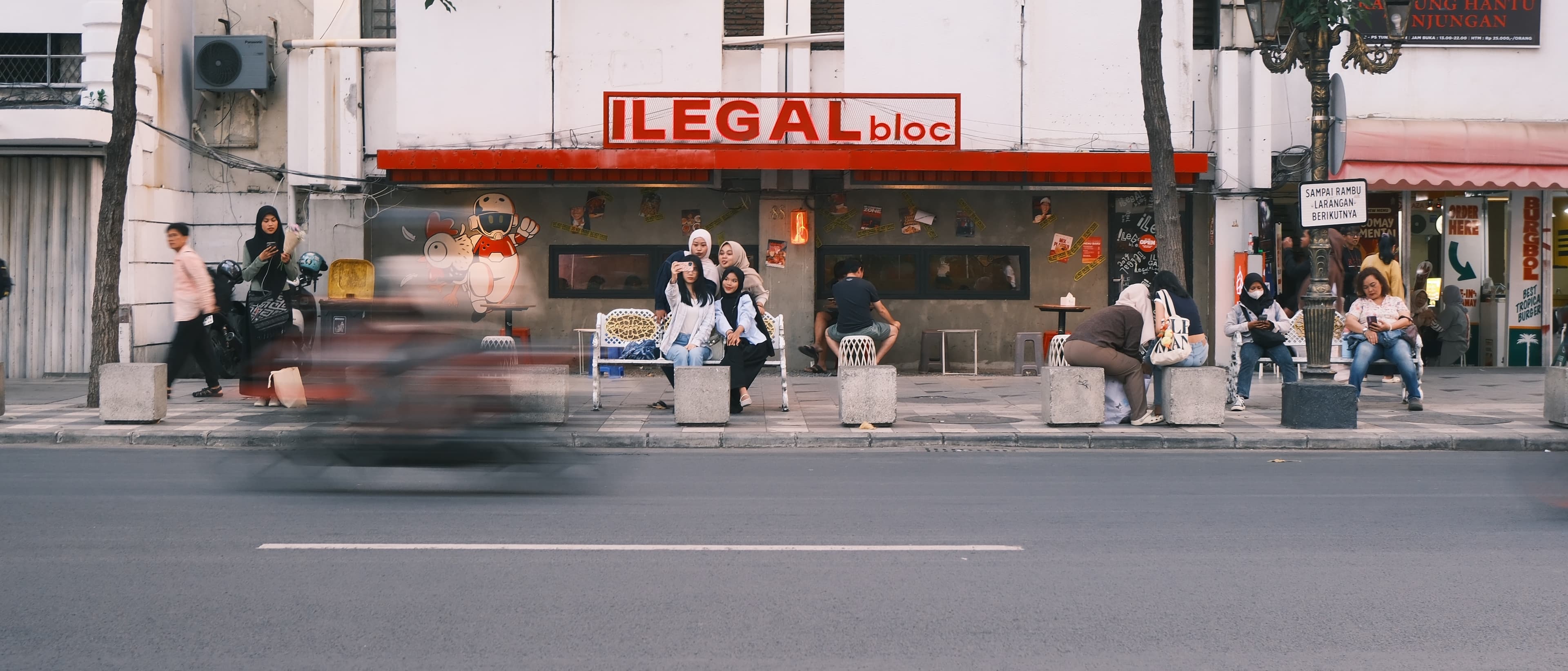 ILEGAL BLOC